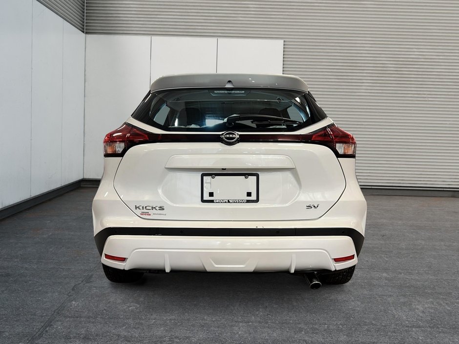 Nissan Kicks SV 2023-2