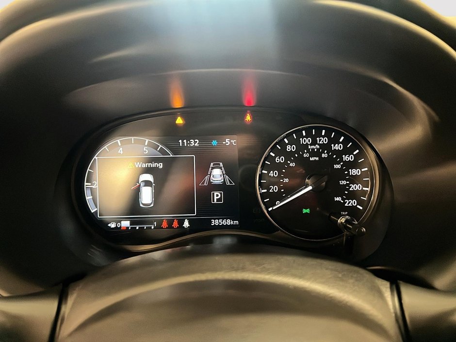 Nissan Kicks SV 2023-12