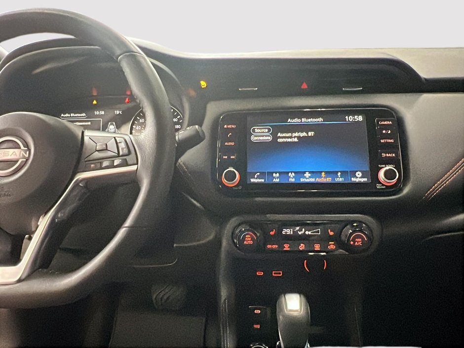 Nissan Kicks SR 2023-15