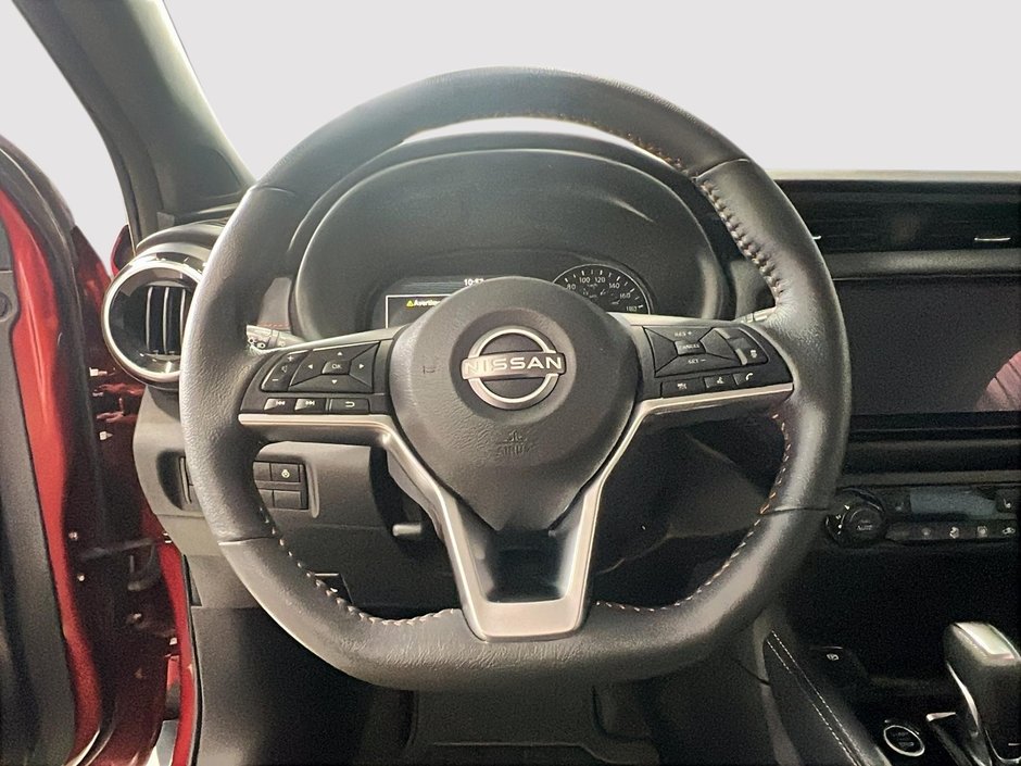 Nissan Kicks SR 2023-10