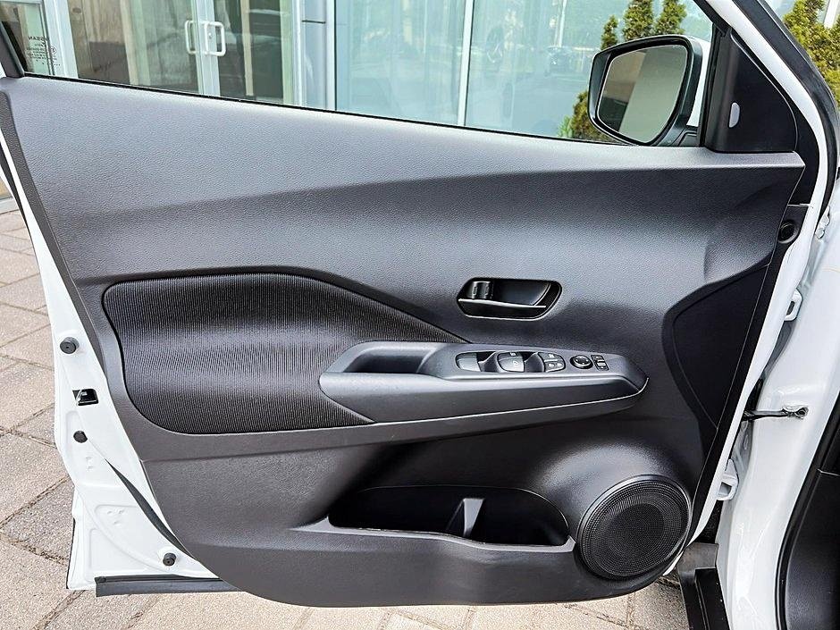 2024 Nissan Kicks S-10