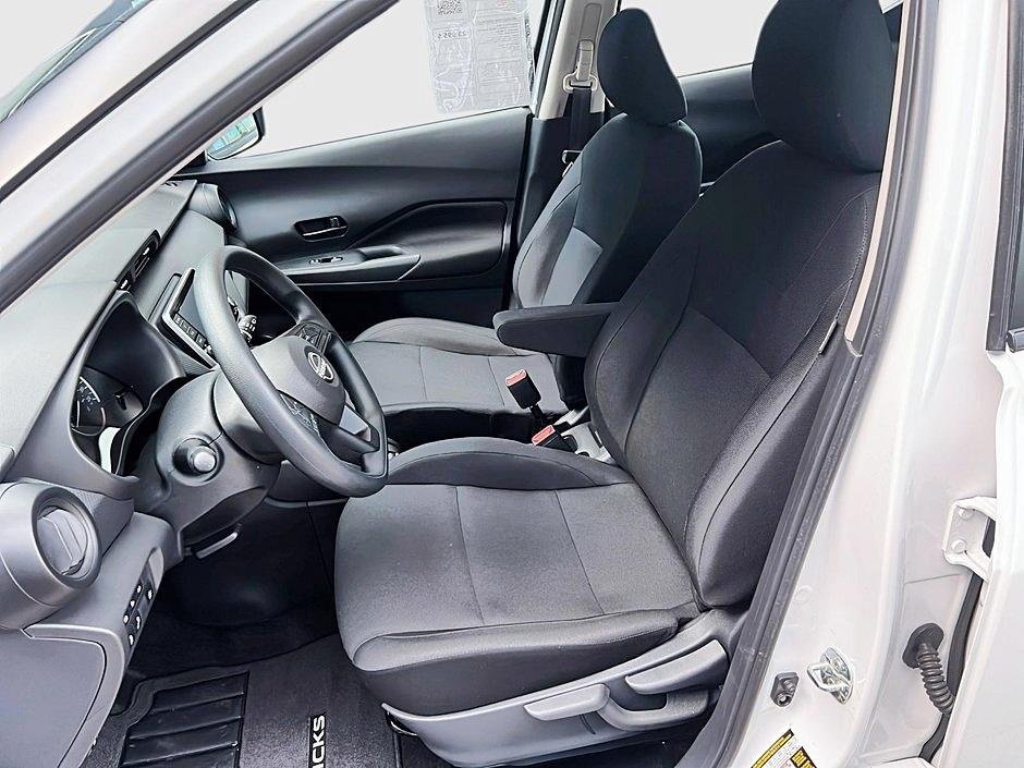 2024 Nissan Kicks S-8