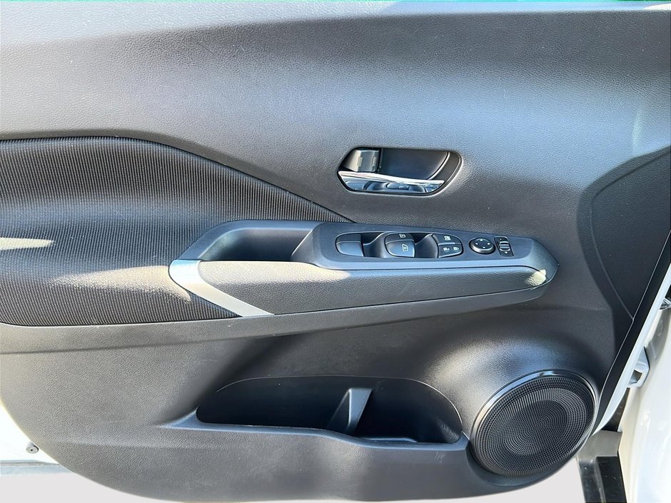 Nissan Kicks SV 2024-10