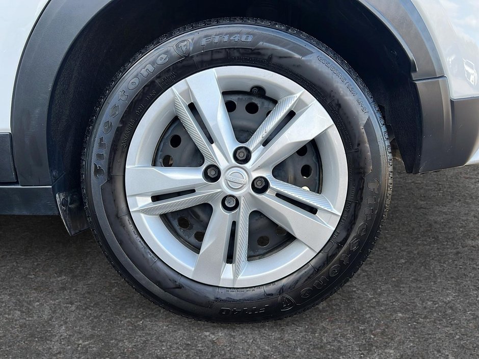 2024 Nissan Kicks S-6