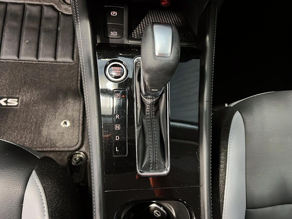 2024 Nissan Kicks SR-12