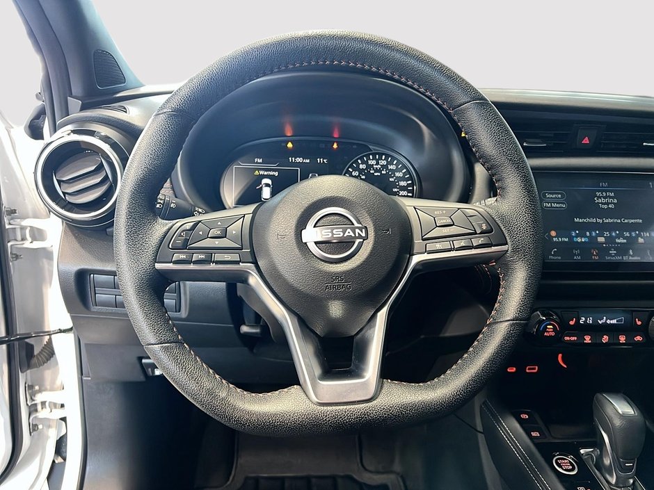 2024 Nissan Kicks SR-10