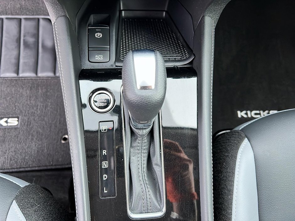 2024 Nissan Kicks SR-13