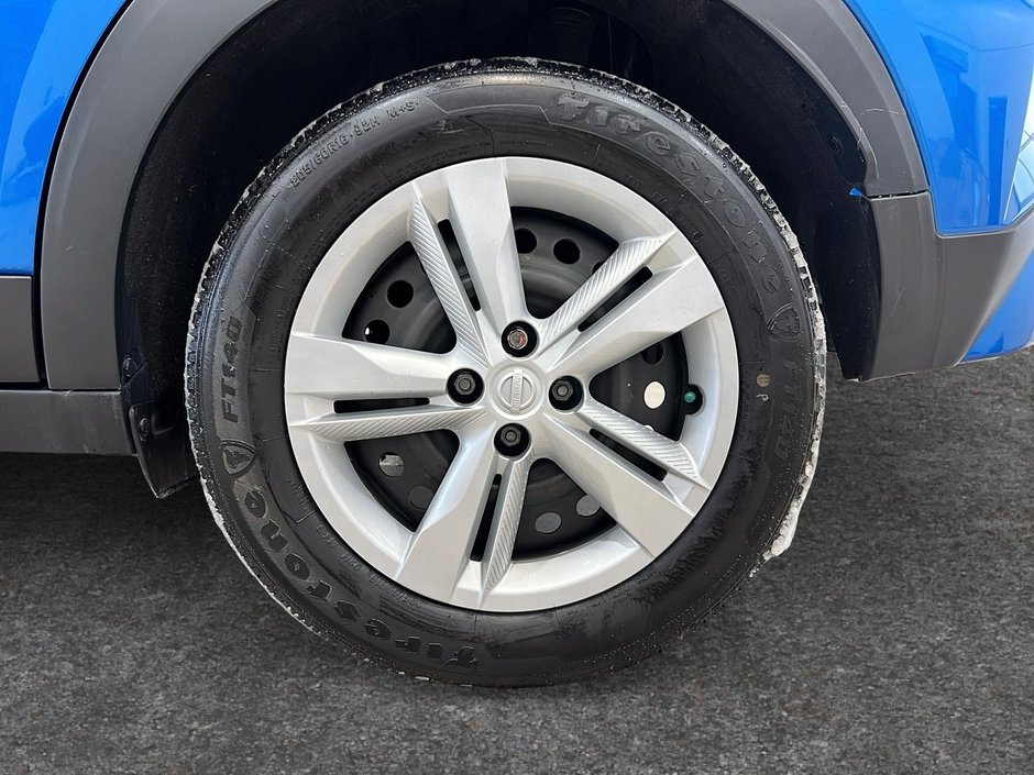 2024 Nissan Kicks S-6