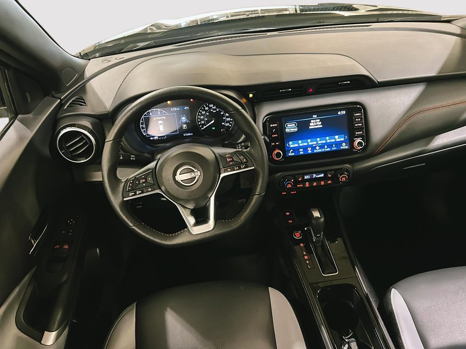 2024 Nissan Kicks SR-9