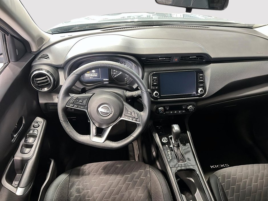 2024 Nissan Kicks SV-8