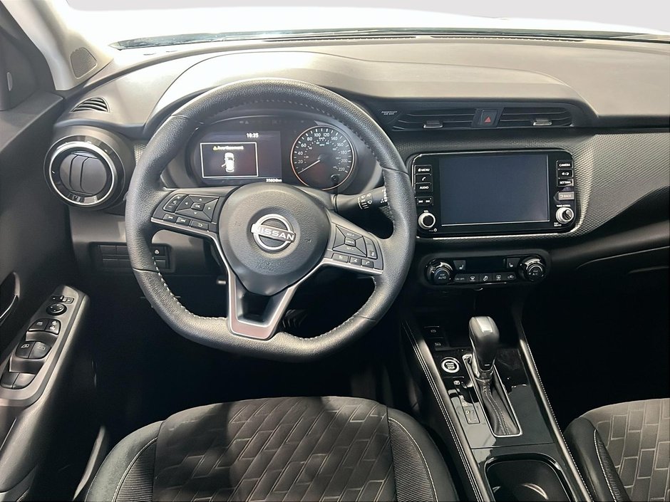 2024 Nissan Kicks SV-8