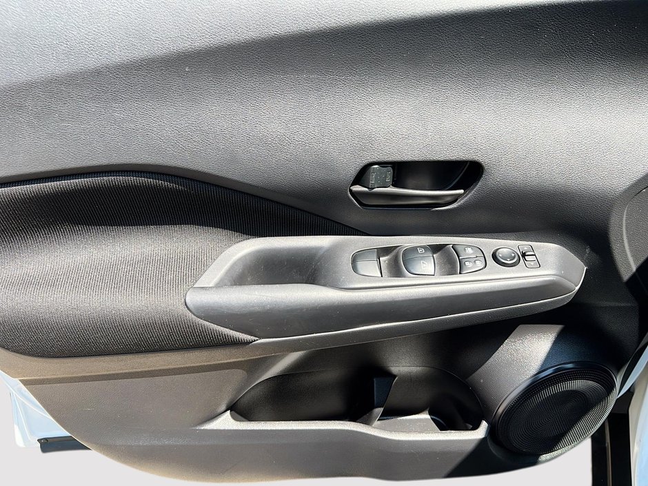 Nissan Kicks S 2024-10