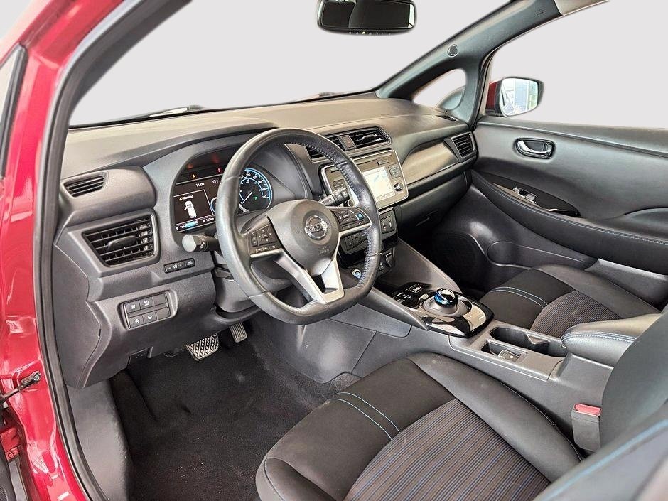Nissan Leaf SV 2019-11