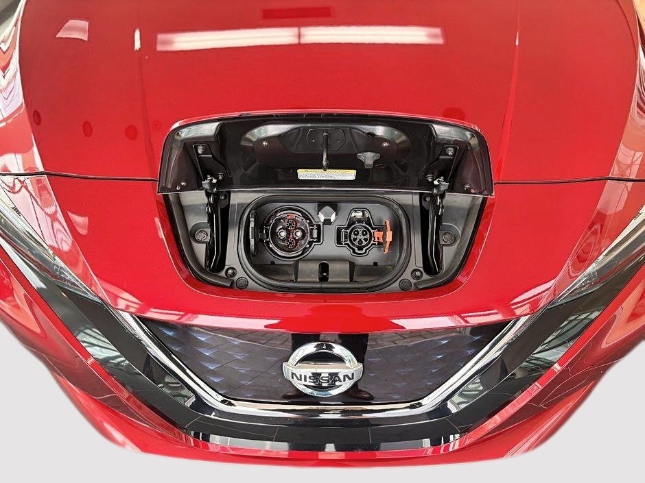 Nissan Leaf SV 2019-8