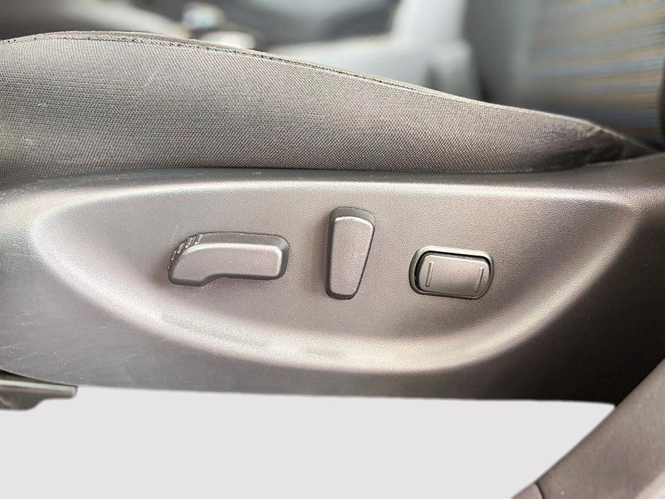 Nissan Leaf SV 2019-13
