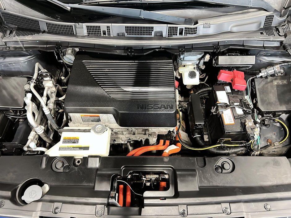 2019 Nissan LEAF sv-6