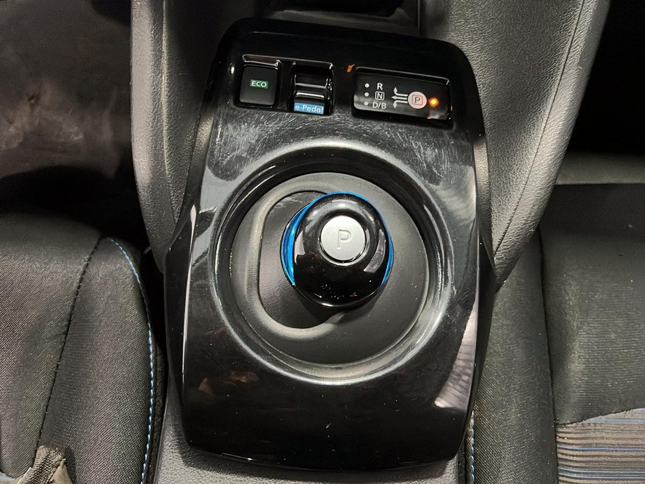 2019 Nissan LEAF sv-12