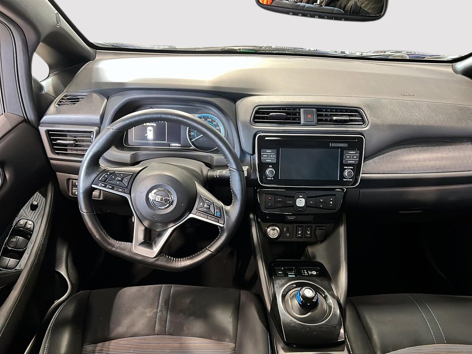 2019 Nissan LEAF sv-8