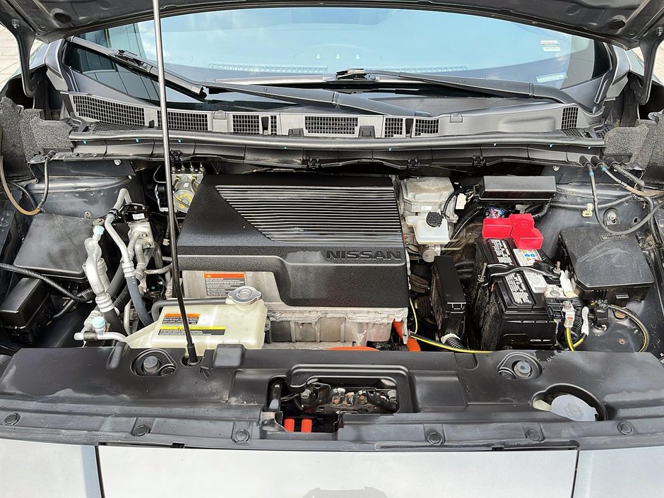 Nissan Leaf SV 2020-7