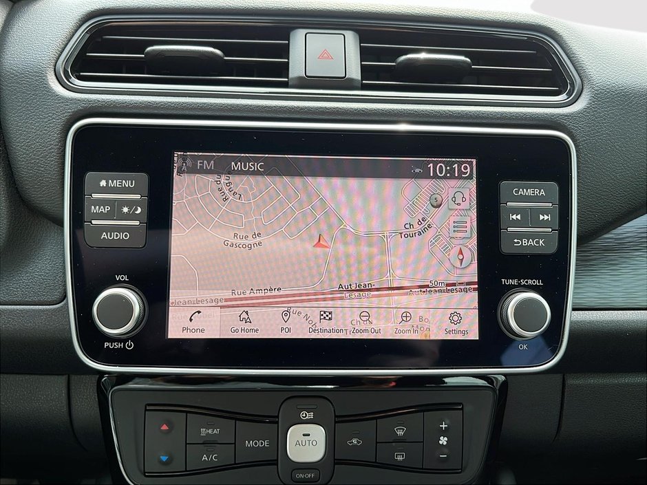 Nissan Leaf SV 2020-16