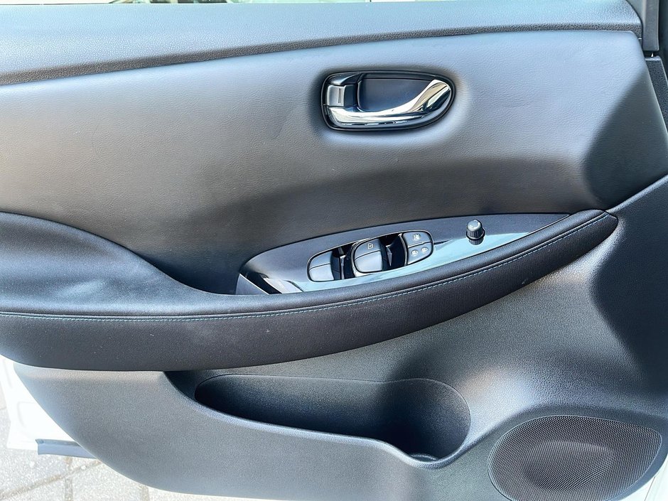 2021 Nissan Leaf SV 40kWh-10