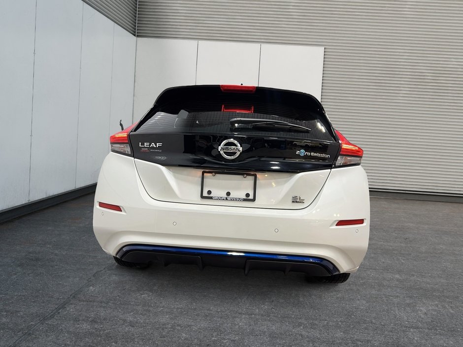2022 Nissan LEAF SL PLUS-2