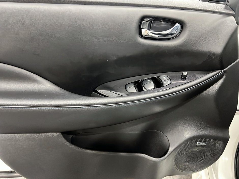 2022 Nissan LEAF SL PLUS-8