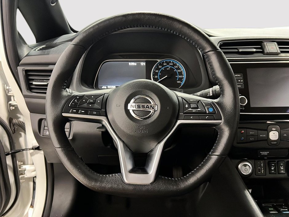 2022 Nissan LEAF SL PLUS-9