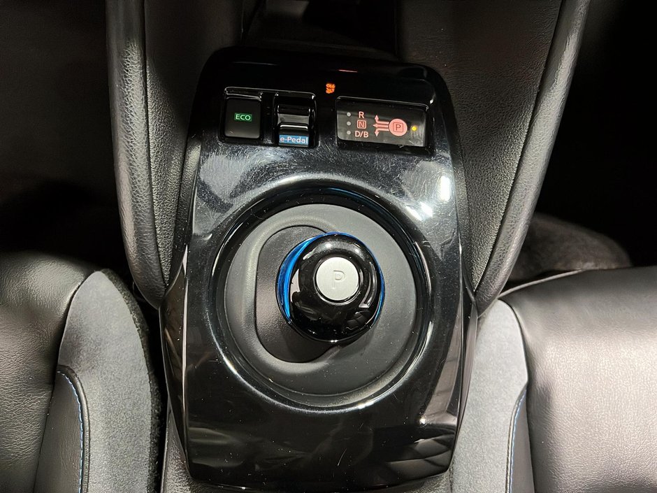 2022 Nissan LEAF SL PLUS-11