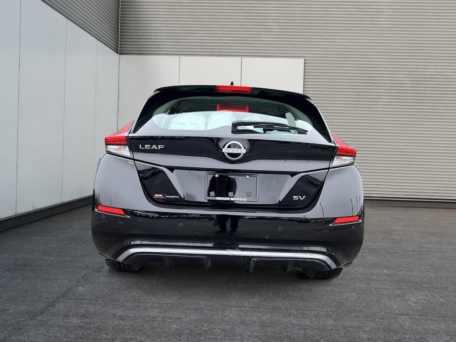 2023 Nissan LEAF SV-2