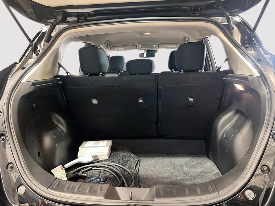 2023 Nissan LEAF SV-5