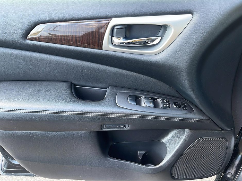 2015 Nissan Pathfinder SL-10