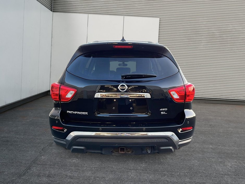 2018 Nissan Pathfinder SL-2
