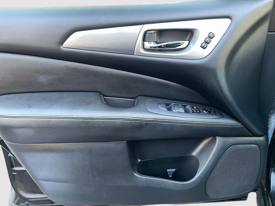 2018 Nissan Pathfinder SL-10