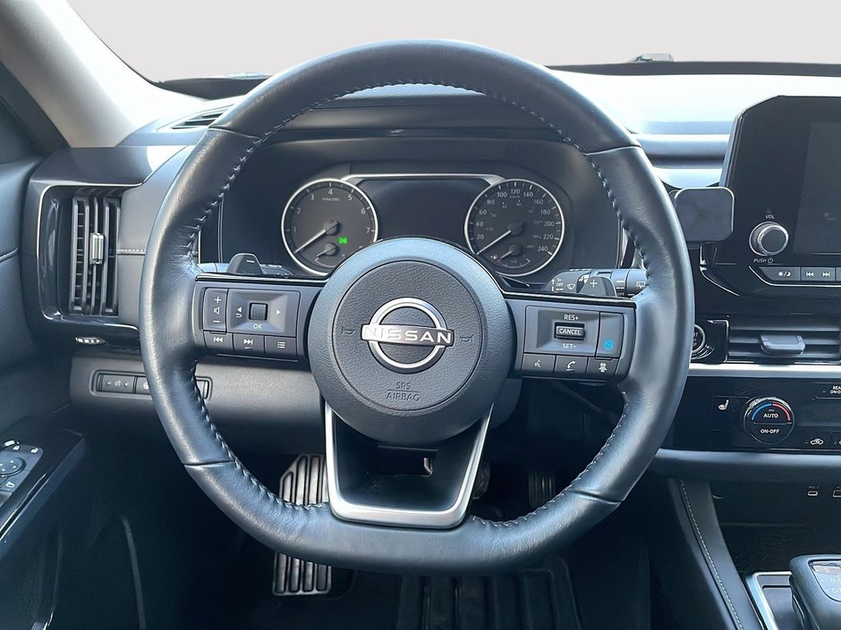 2022 Nissan Pathfinder S-11