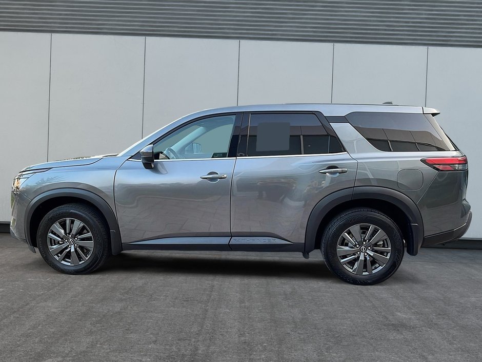 2022 Nissan Pathfinder S-4