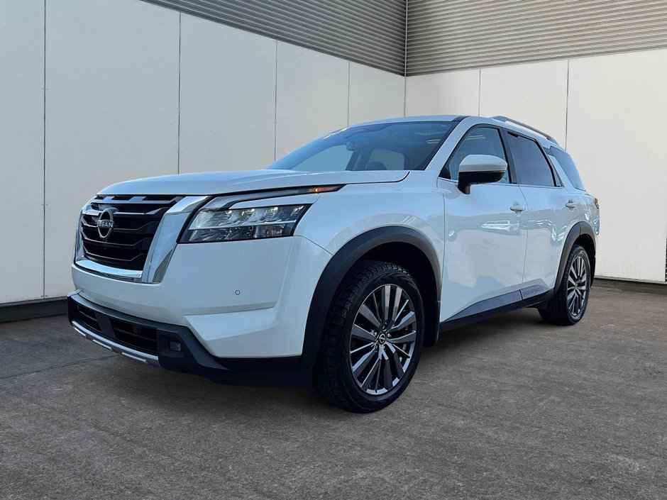 Nissan Pathfinder SL 2022-0