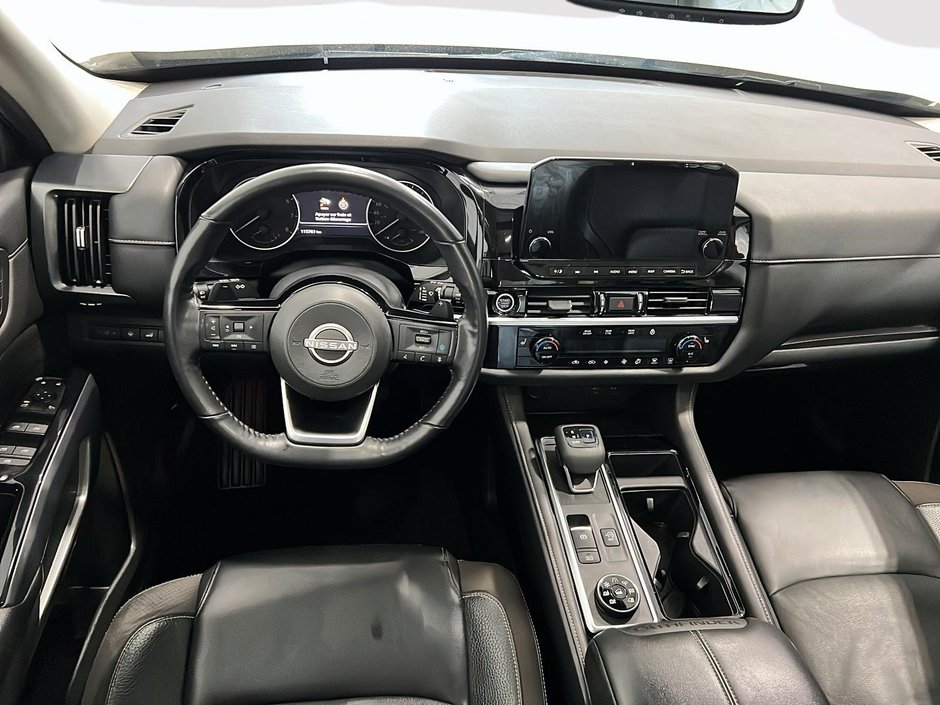 Nissan Pathfinder SL 2022-8