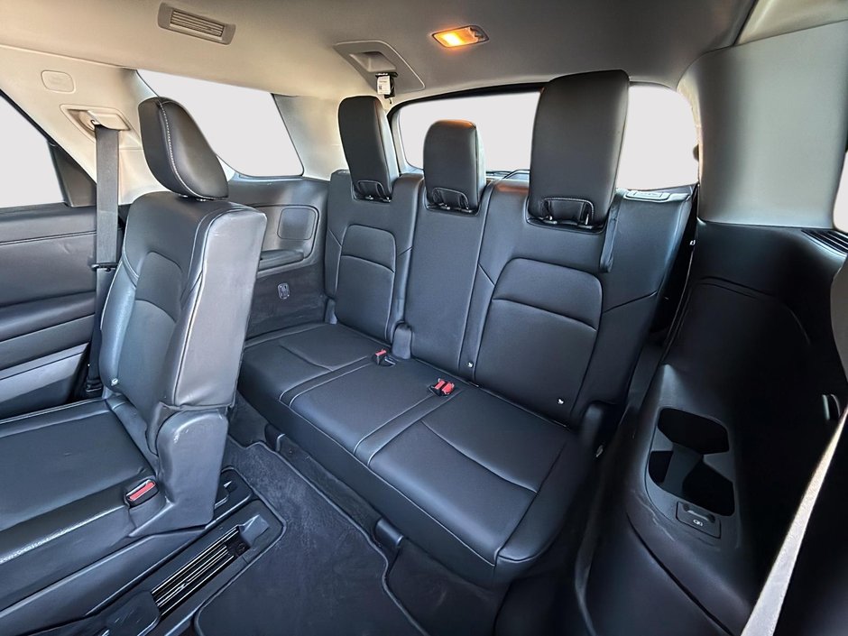 Nissan Pathfinder SL 2022-11