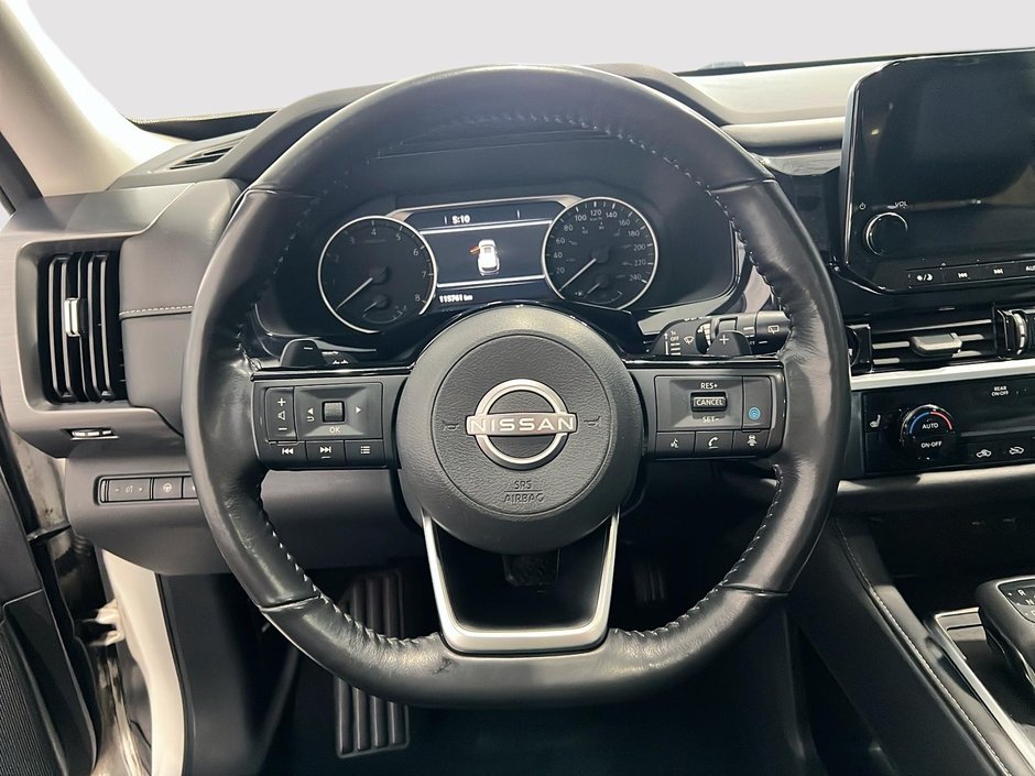 Nissan Pathfinder SL 2022-10