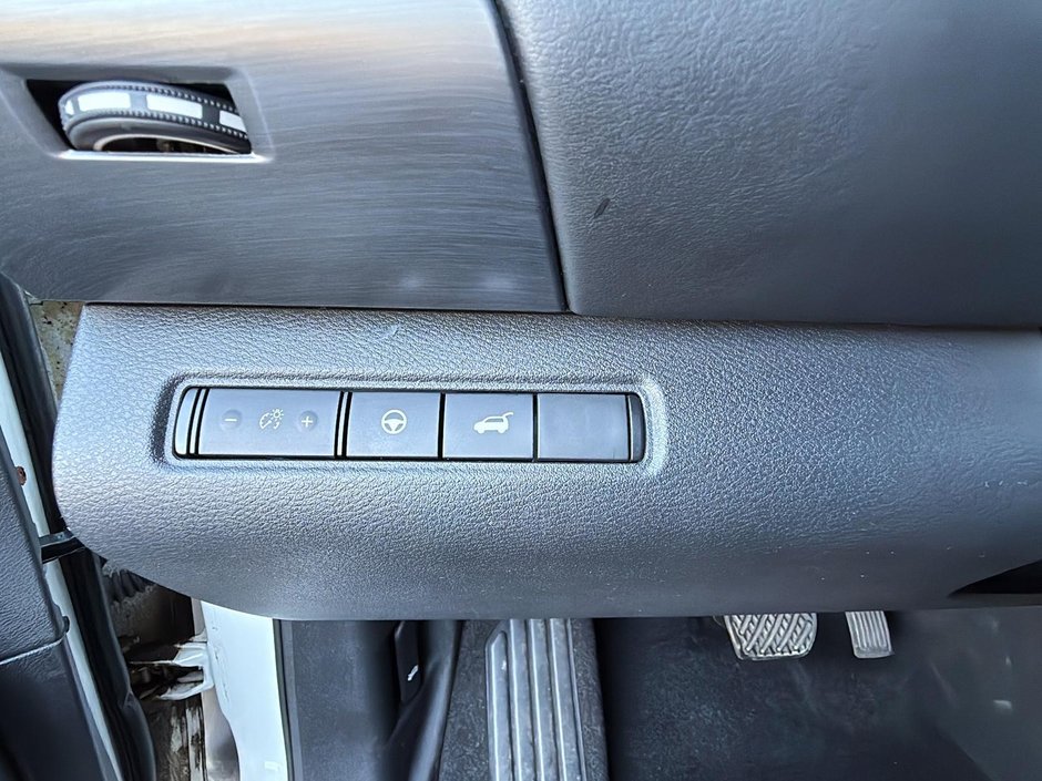 Nissan Pathfinder SL 2022-18