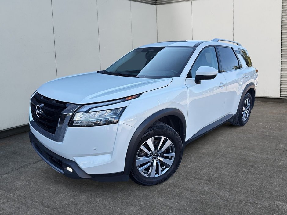 Nissan Pathfinder SL 2022-1