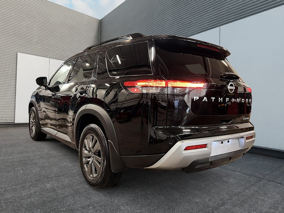 2024 Nissan Pathfinder SV AWD-3