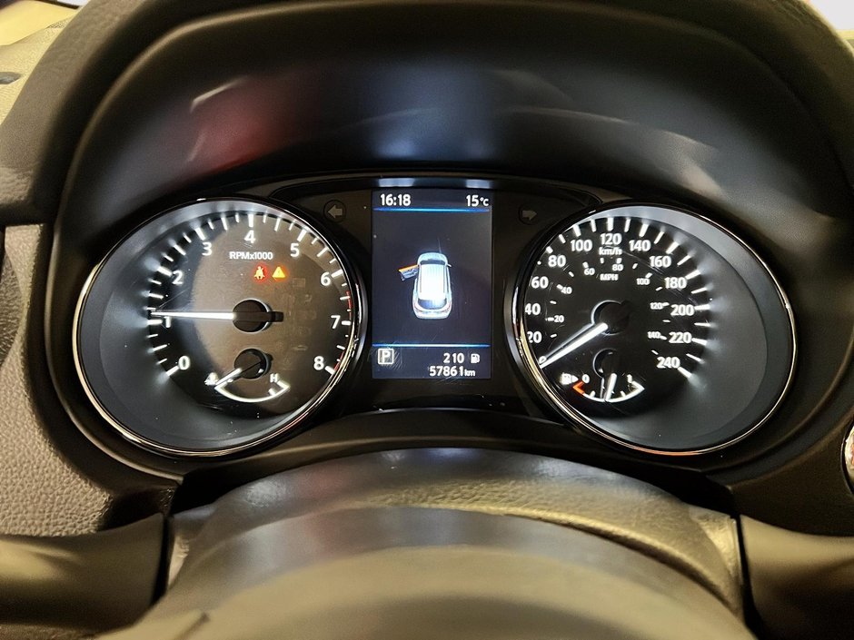 Nissan Qashqai SV 2020-12