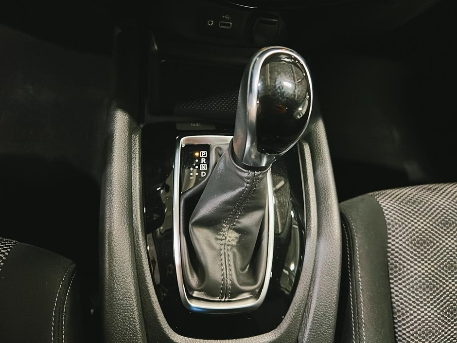 Nissan Qashqai SV 2020-13