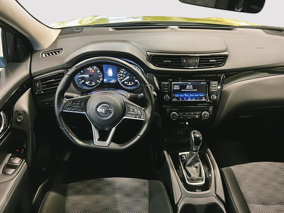 Nissan Qashqai SV 2020-9