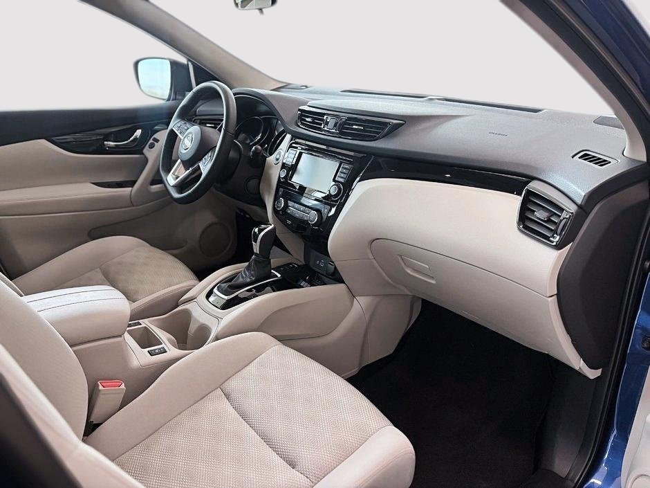 2023 Nissan Qashqai SV AWD-12