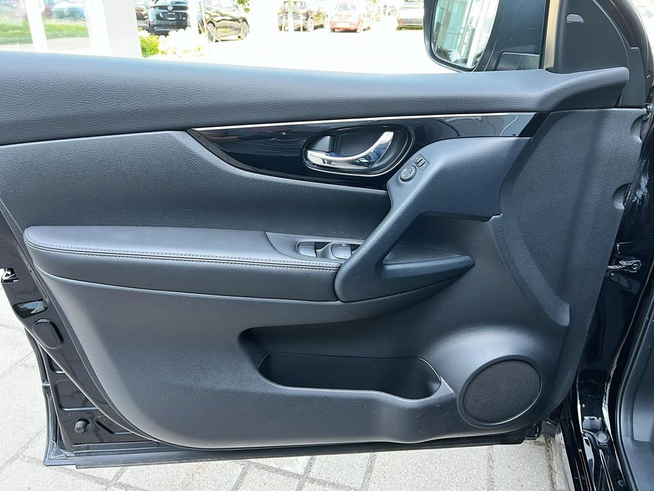 2023 Nissan Qashqai SV AWD-10