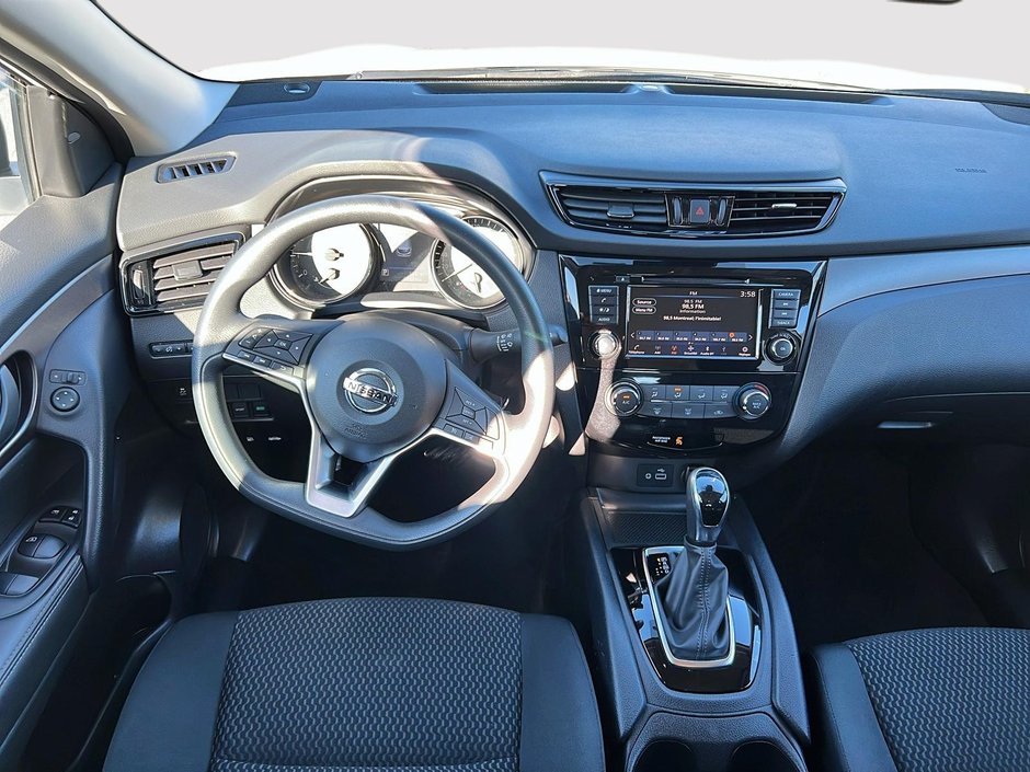 2023 Nissan Qashqai S-9