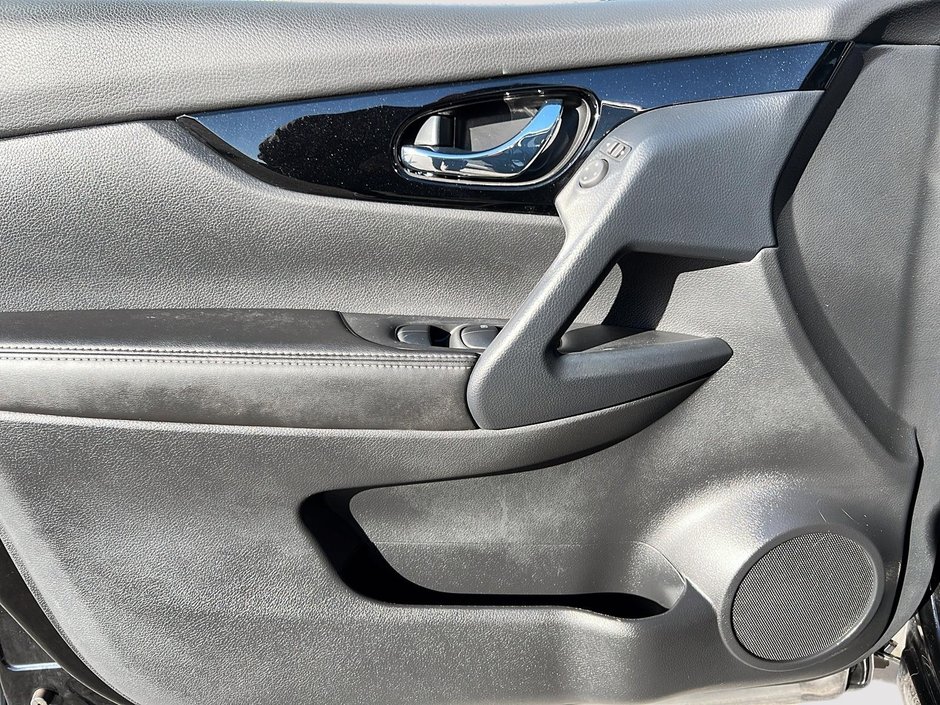 2023 Nissan Qashqai SL-10